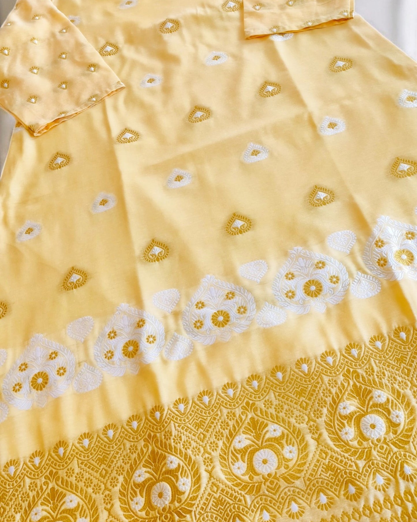 Paanbahar Yellow Kurti