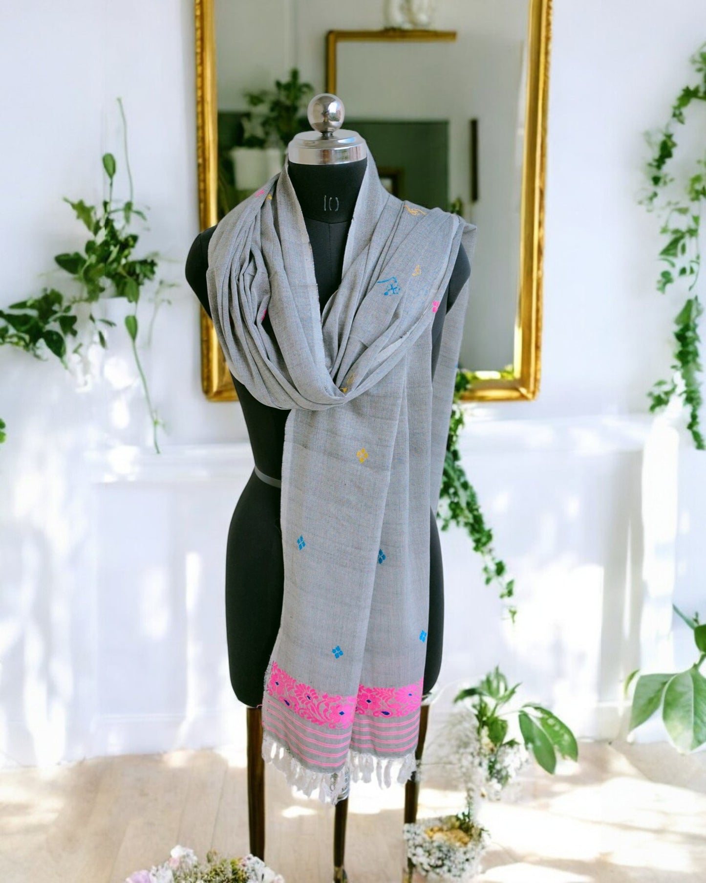 Grey Pink Handloom Dupatta