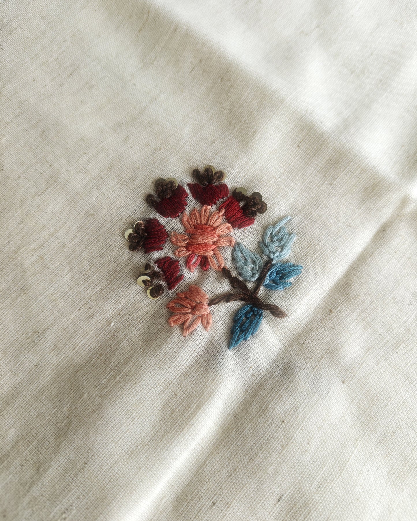 Off-white Hand Embroidery Cotton Suit
